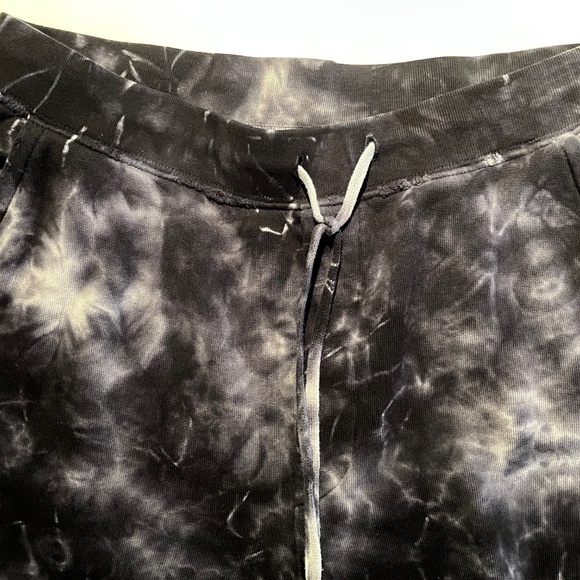 Nili Lotan Tie-Dye Black and Gray Drop Crotch Sweatpants - Picture 3 of 6
